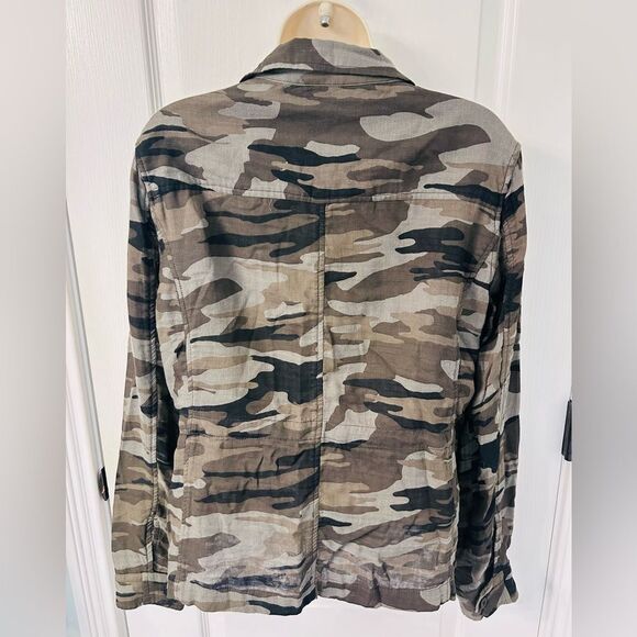 NWT Sanctuary Camouflage Button Down Shirt! ❤️ - Picture 4 of 6